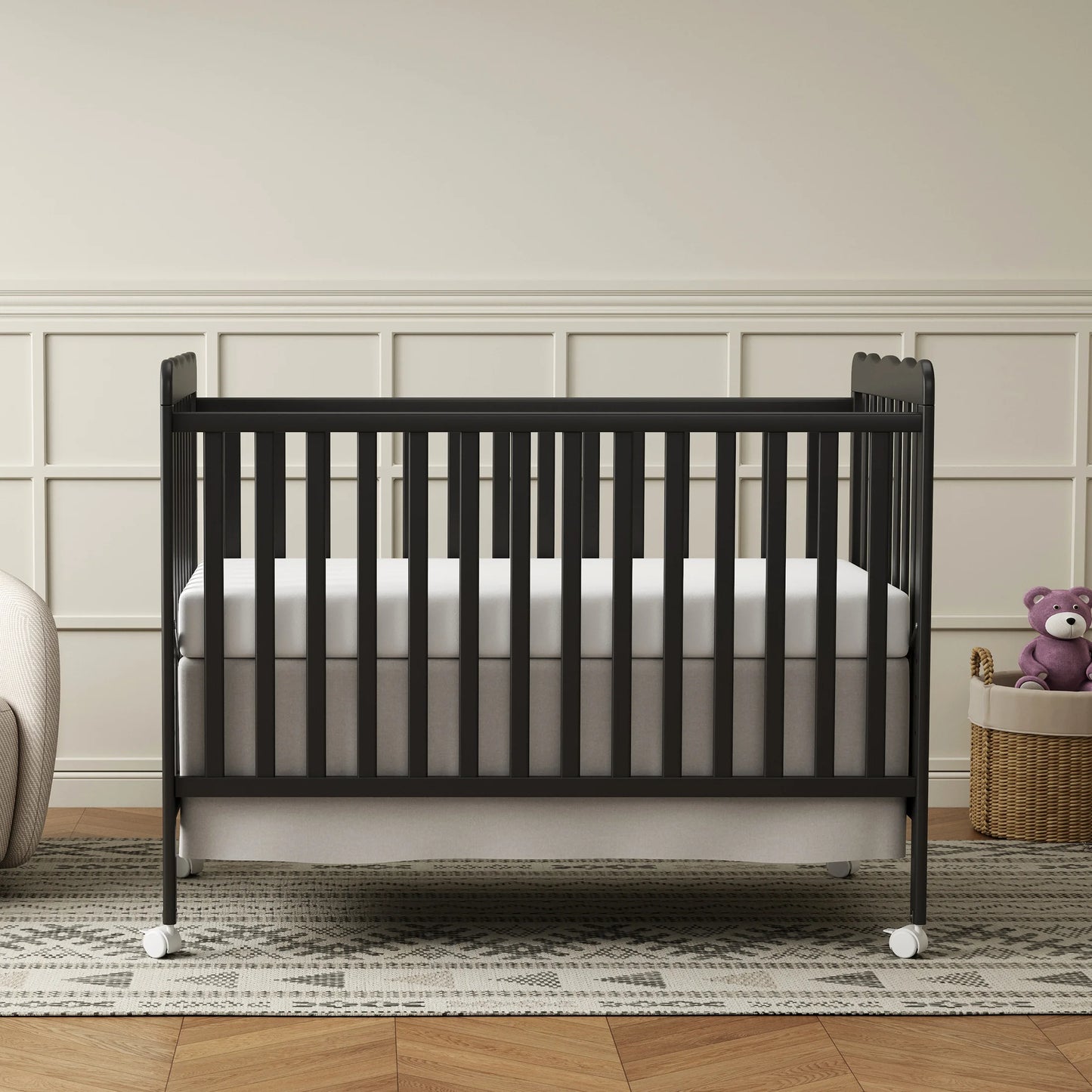 4-in-1 Convertible Wooden Baby Crib, Converts to Toddler Bed & Daybed, 3 Adjustable Mattress Heights, Non-Toxic Finish, Removable Wheels
